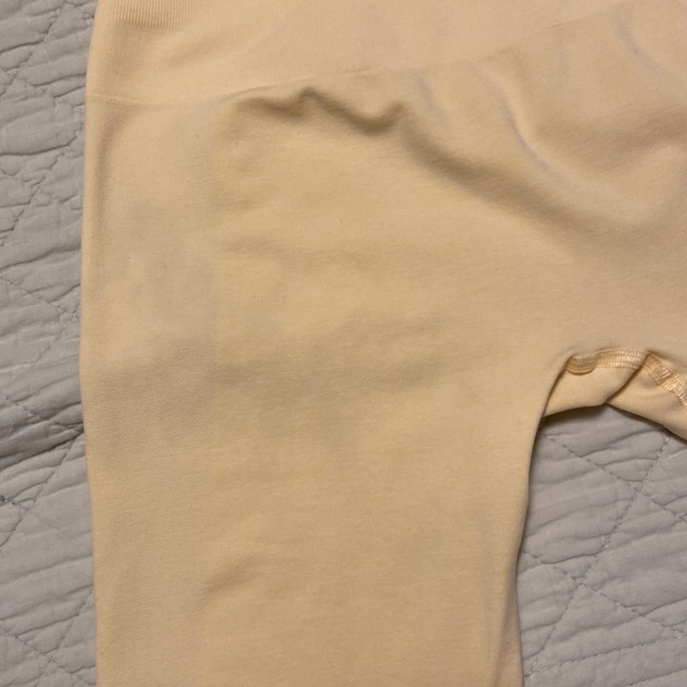 Alphalete Yellow Leggings - Picture 6 of 9